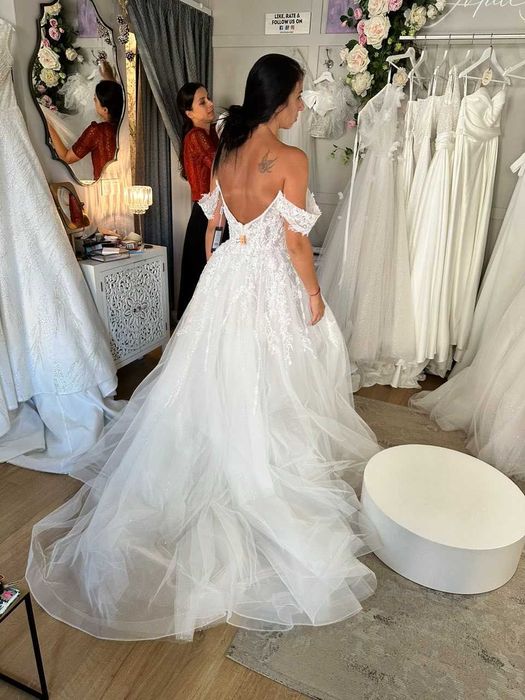 Булчинска рокля с воал