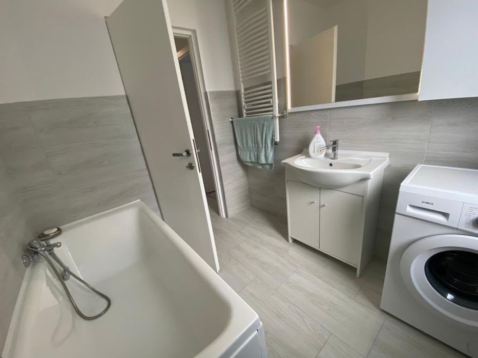 Inchiriez apartament cu 2 camere Ama Residence