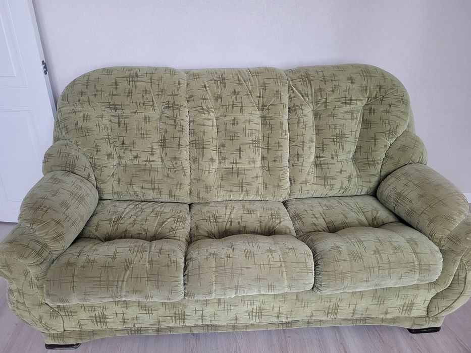 Срочно продаётся  диван