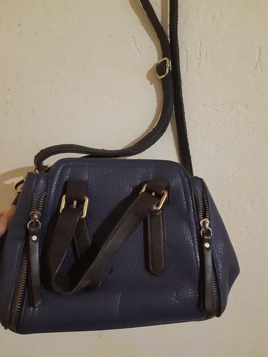 Ар турли Сумкалар сатылады.