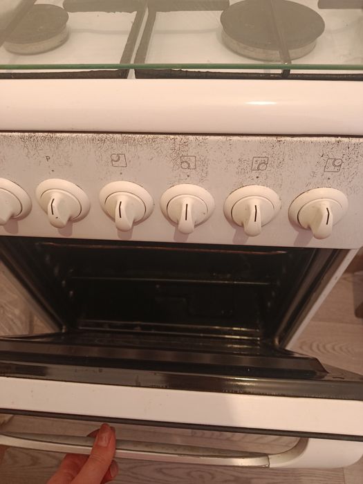 Продам газовую плиту