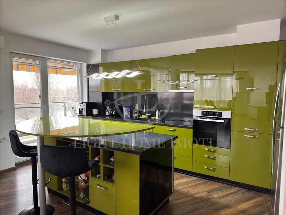 Продава се Тристаен апартамент в Пловдив, Кършияка - 176 кв.м за 2586 €/кв.м - Снимка #2