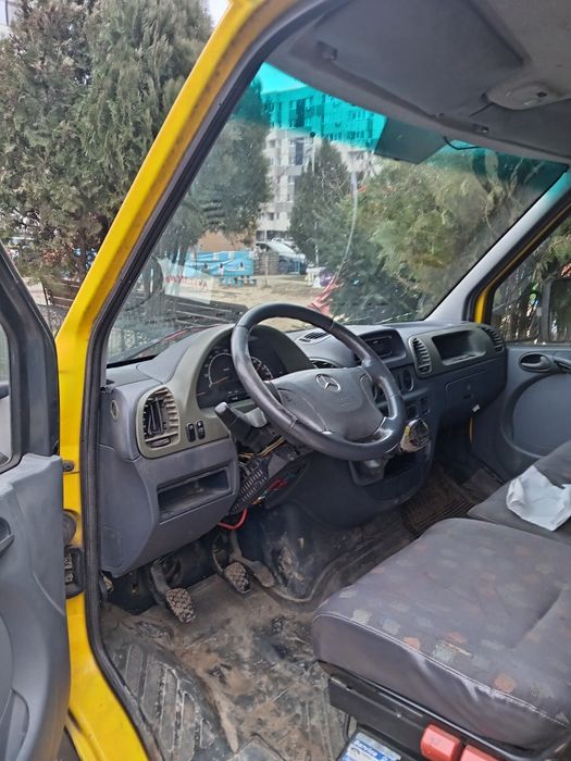 Vand/ schimb mercedes sprinter cu dokker