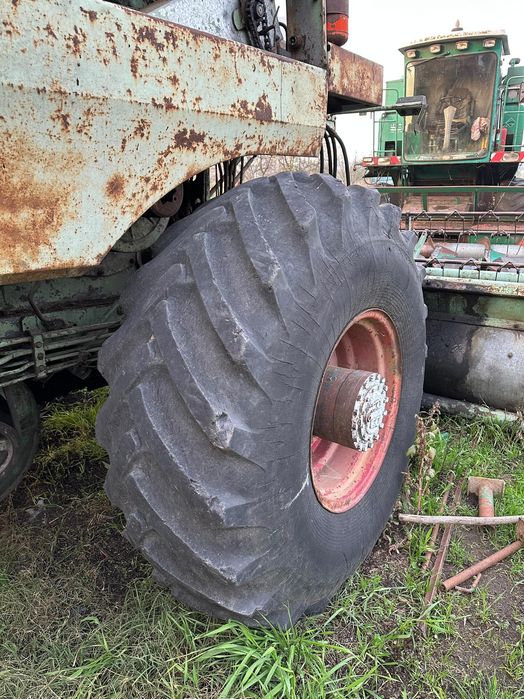 Roți complete 23,1 x R26 si 12,5 x R20 de Combină Sema 110, C14, C12,