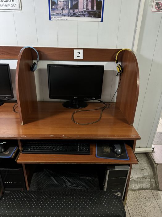 Kompyuter sotiladi 40 ta stol stul hamma narsalari qoship berilad 3400