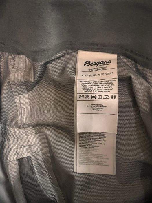 Дамски хардшел панталон Bergans Senja 3L W Pants Dark Shadow Grey 2023