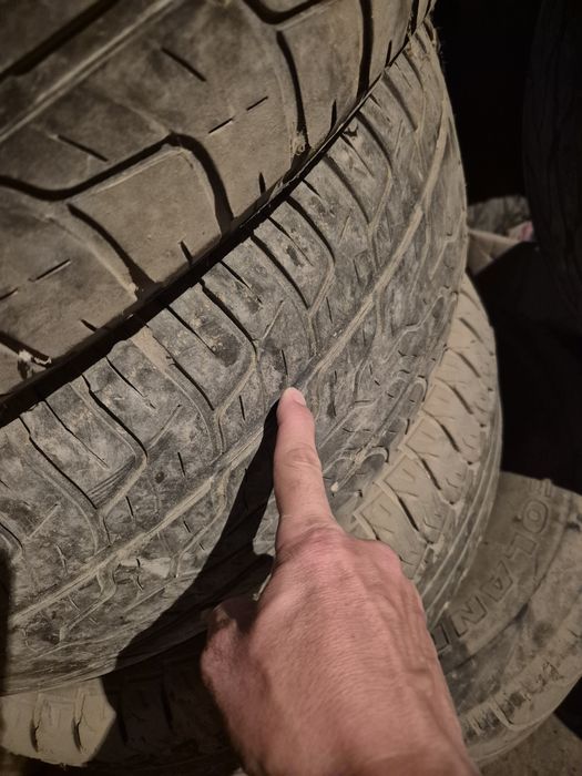 Продаю шины размером 265 60 r18