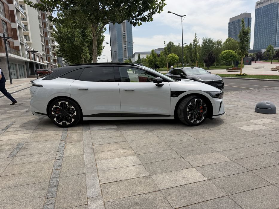 Zeekr 007 GT Full. Qora Va Kumush Natariuska Tayyor