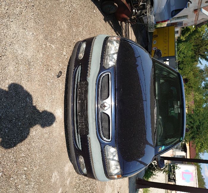 Продавам Рено Сафран 1 и 2 генерация на части