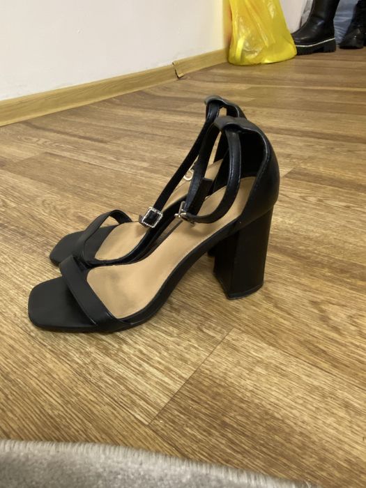 Продам Туфли и босоножки