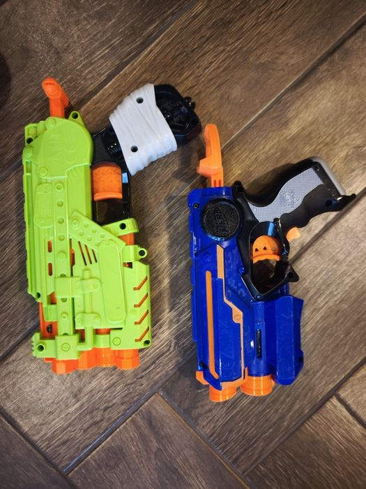 Бластери и пистолети Nerf