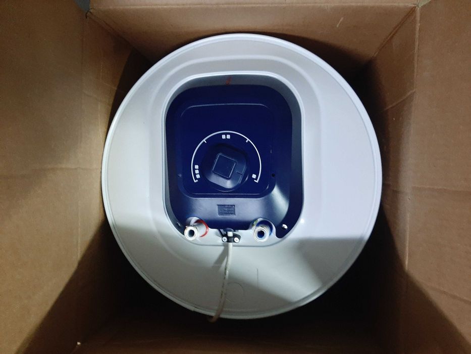 Водонагреватель  Аристон