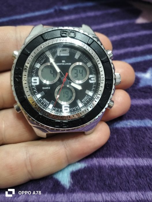 Vând 2 ceasuri funcționale