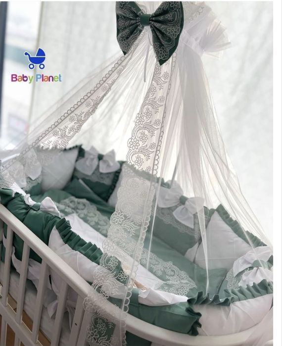 Продаю манеж с комплектом бортиков и аксессуаров