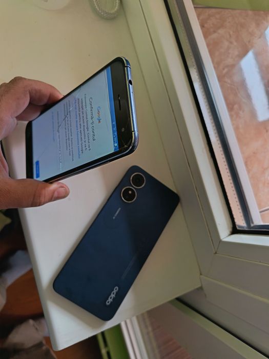 Vând ambele telefoane