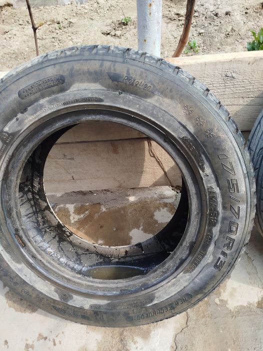 Продам шины р13.