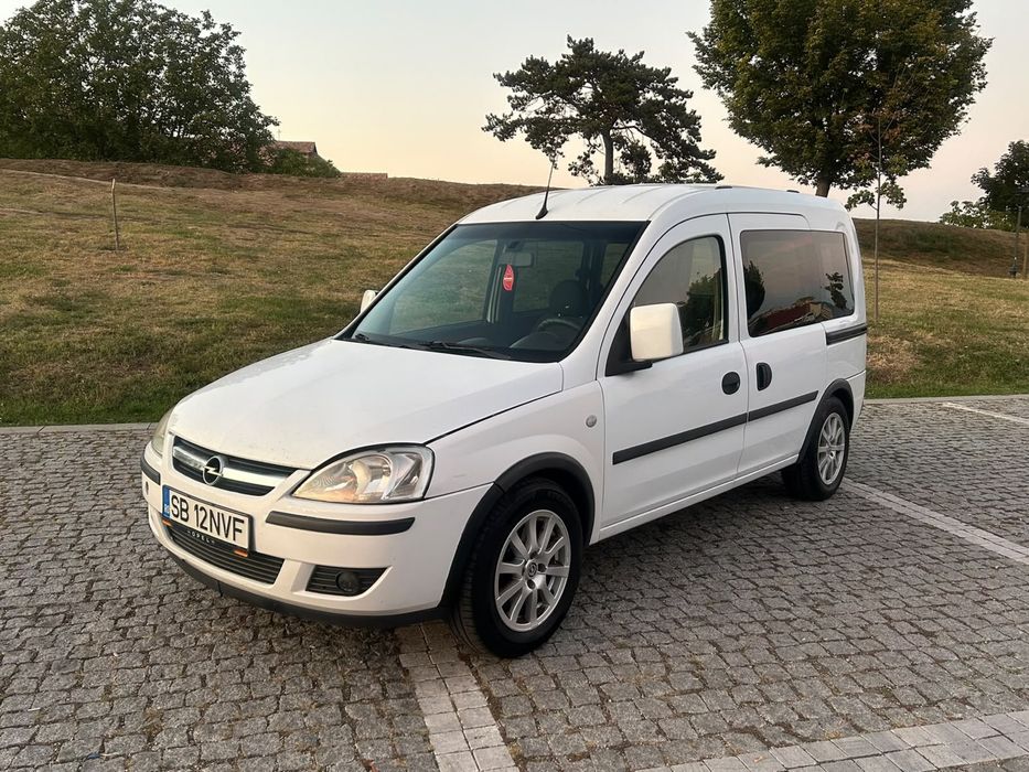 Opel Combo 1.6 Benzina an 2009