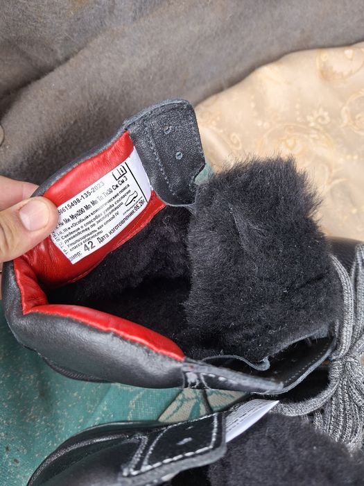 Продам спец обувь