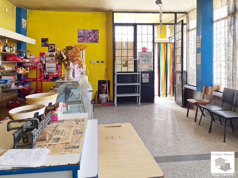 145296 Търговски обект на главната улица в с. Полски Сеновец