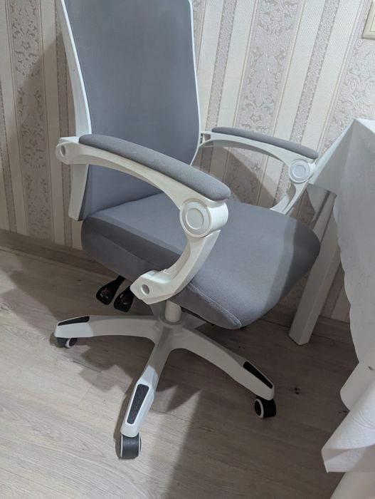 Продам кресло компьютерное