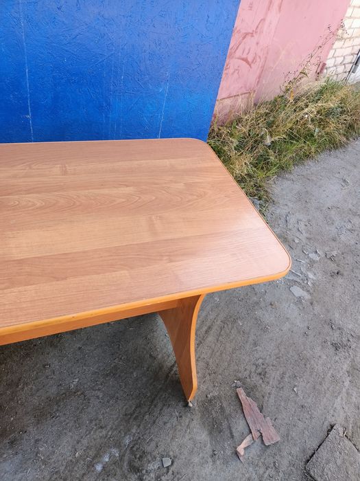 Продам стол ширина 60