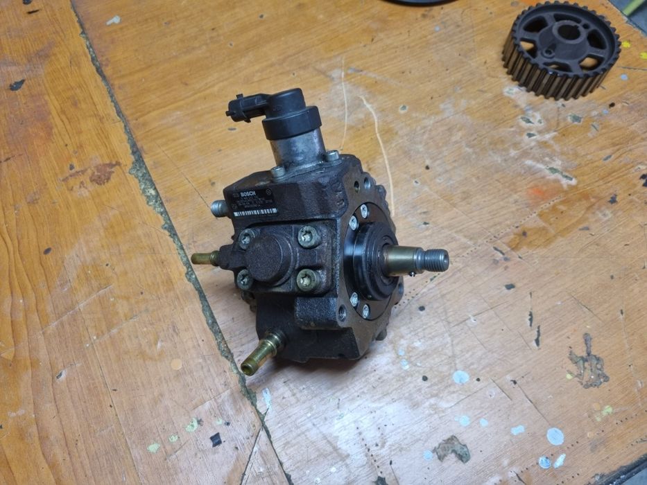 Pompa injectie bosch ford focus 2 1.6 tdci 80kw