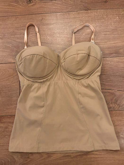 Бюстиета с твърда чашка XS в 3 цвята