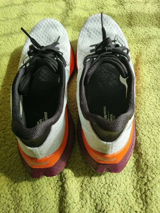 Чисто нови Saucony Endorphin Speed 5 номер 45 маратонки