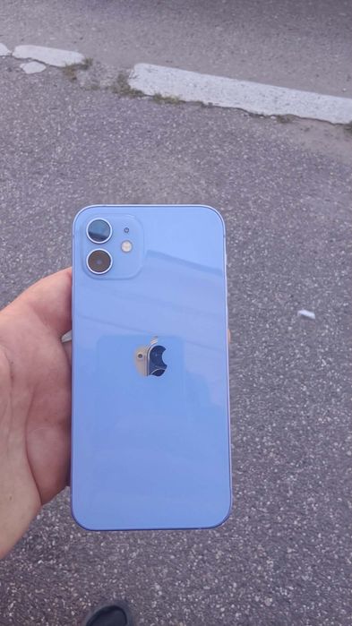Vând iPhone 12 in stare foarte buna
