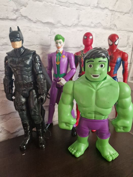 Фигури на Батман,Хълк,Спайдърмен и Жокераа