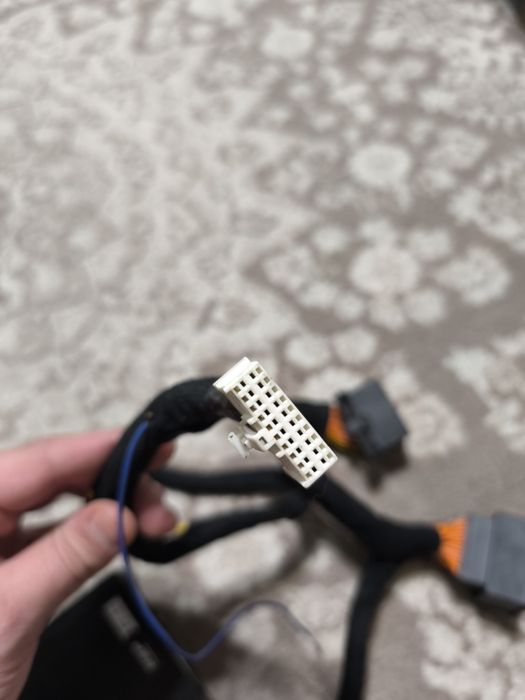 Продаётся процессорный усилитель Puzu PZ-C7