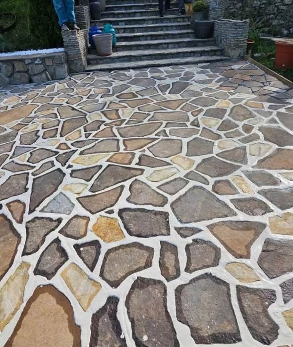 Piatra naturala de munte si montaj profesional