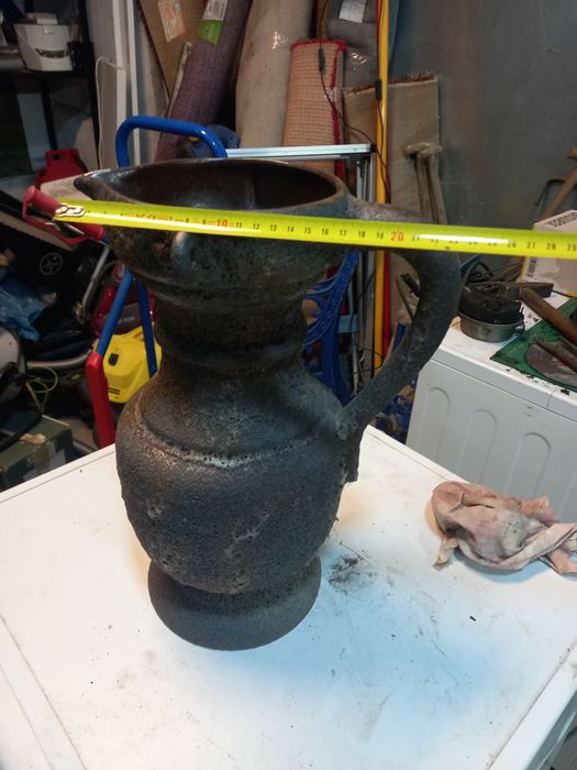 Страхотна ваза от лава