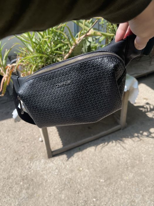 Продаю барсетку калвин кляйн