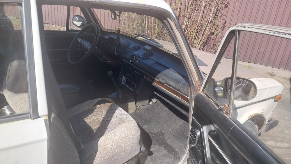 Мащина ваз 21063