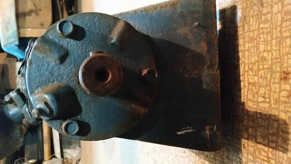 Насос консольный...