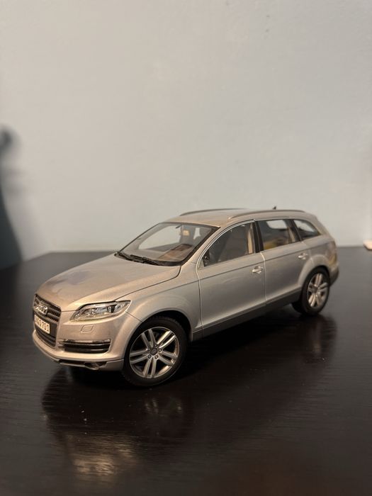 Vand macheta Audi Q7 Kyosho 1/18
