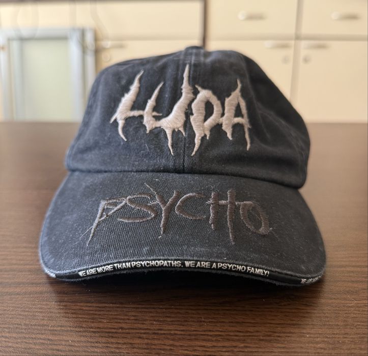 Luda шапка Psycho