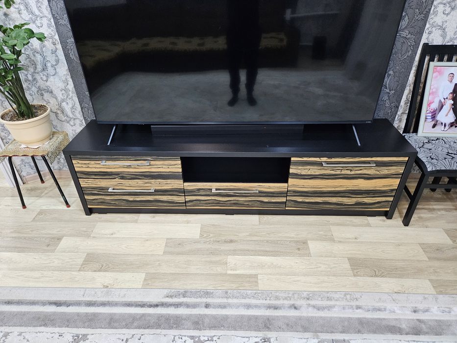 Тумба под Телевизор.