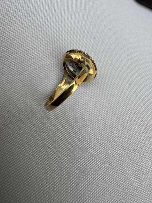 Inel aur, rubin si diamante montate in argint