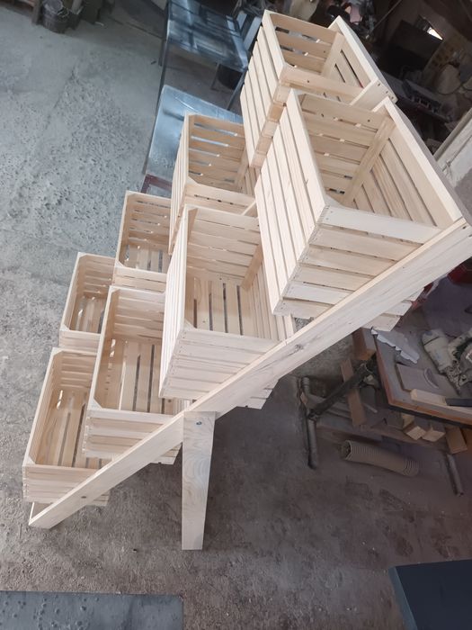 Стелажи,  шкафове,  етажерки