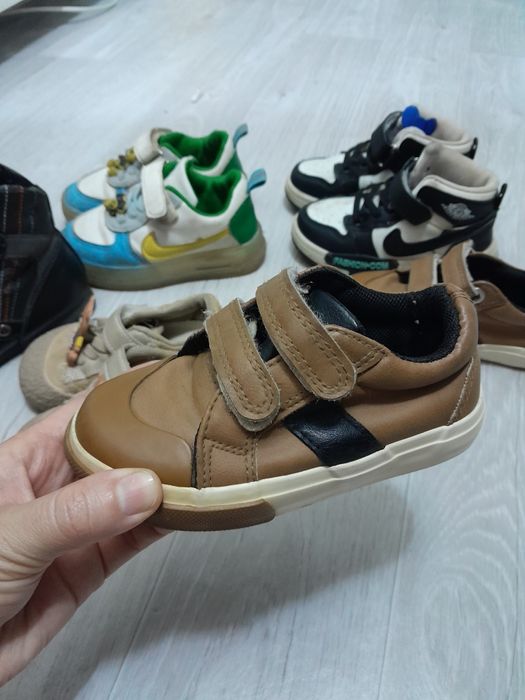 Bolalar kiyimi sotaman