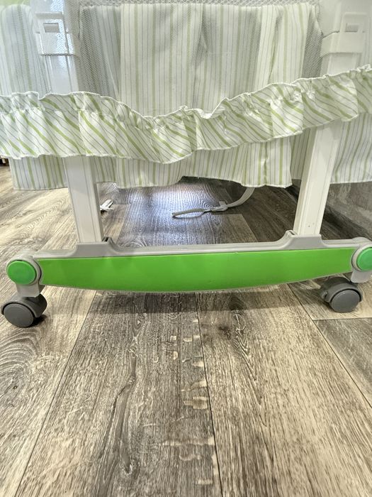 Продам детскую кроватку