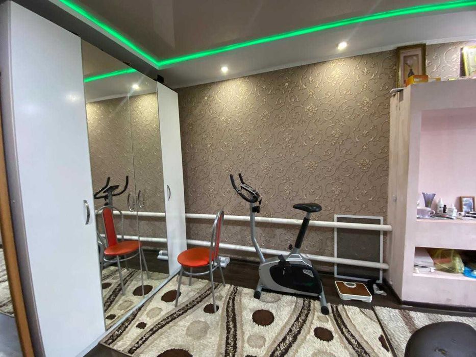 Продам 4 ком дом рн КСК 2000 г.п.