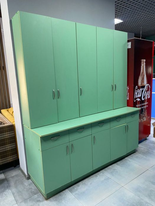 Продам  шкаф буфет