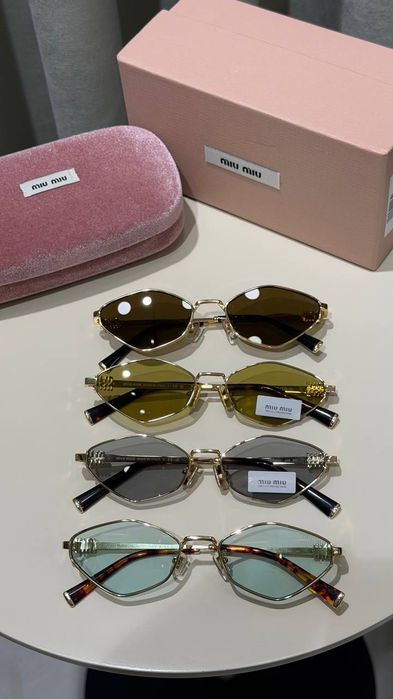MİU sunglasses full box mrs
