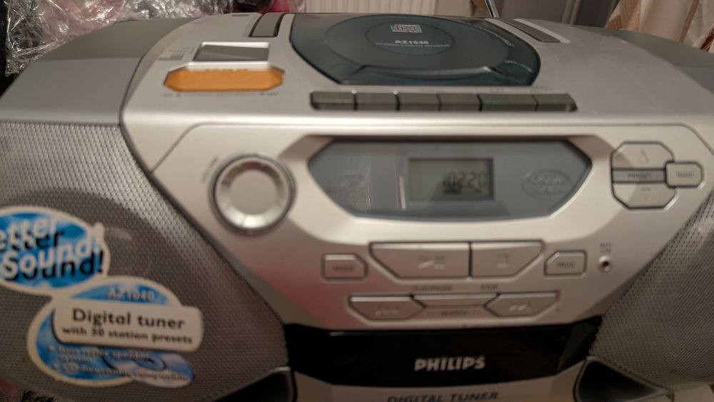 Radiocasetofon cu cd Philips AZ1040