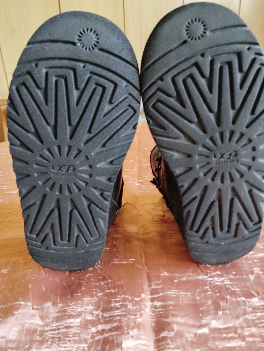 Детски топли ботички UGG за момиче естествена кожа