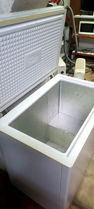 Продам морозильную камеру