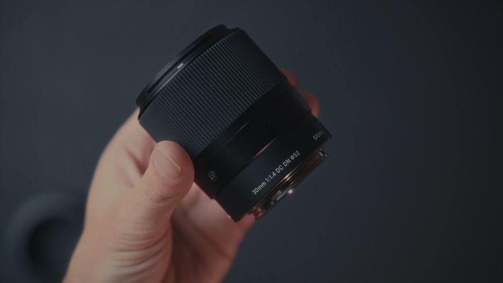 Объектив Sigma 30mm  для Sony
